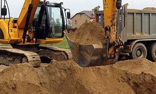 Выкопать яму экскаватором в Якутске от 951 руб. - 2Землекопа-Ктс 